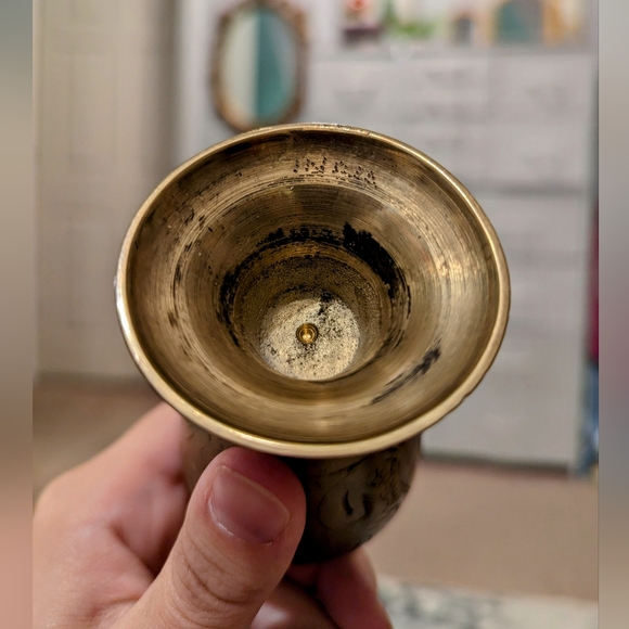 RARE Vintage Indian Hand Etched Brass Flower Vase! Stunning! Made In India - Picture 2 of 3